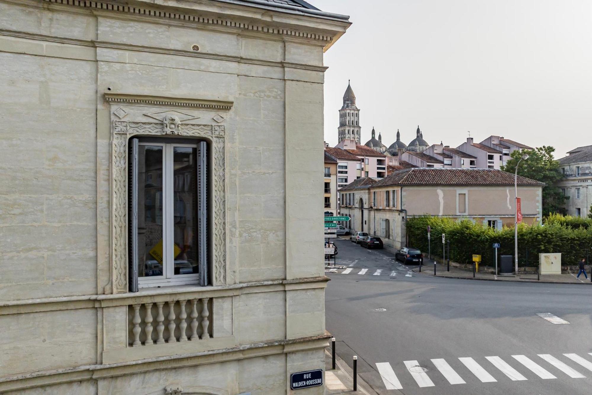 Appartement De Prestige Emeraude 60M2 Perigueux Exterior photo